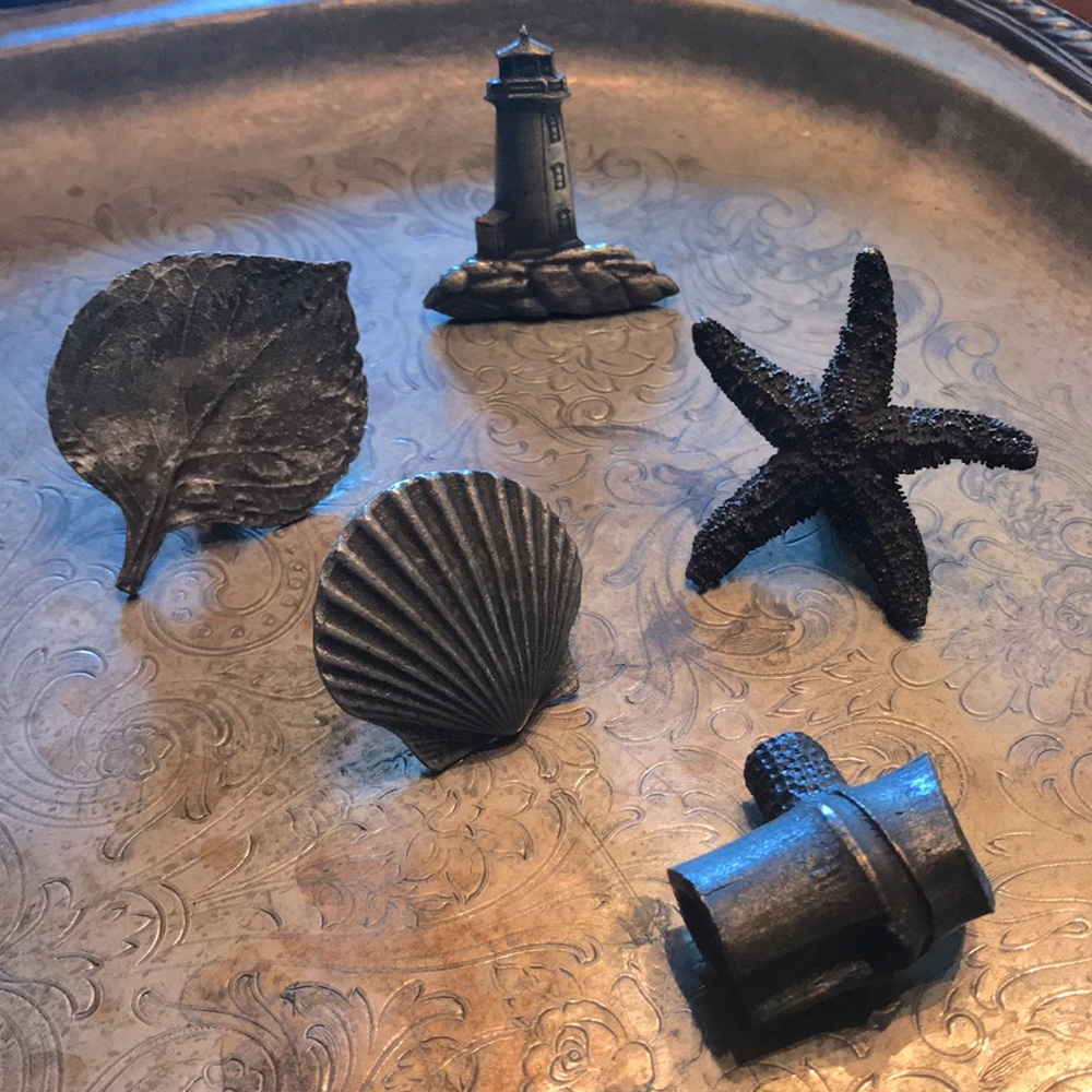 - VINTAGE NAUTICAL METAL KNOBS SET(5)